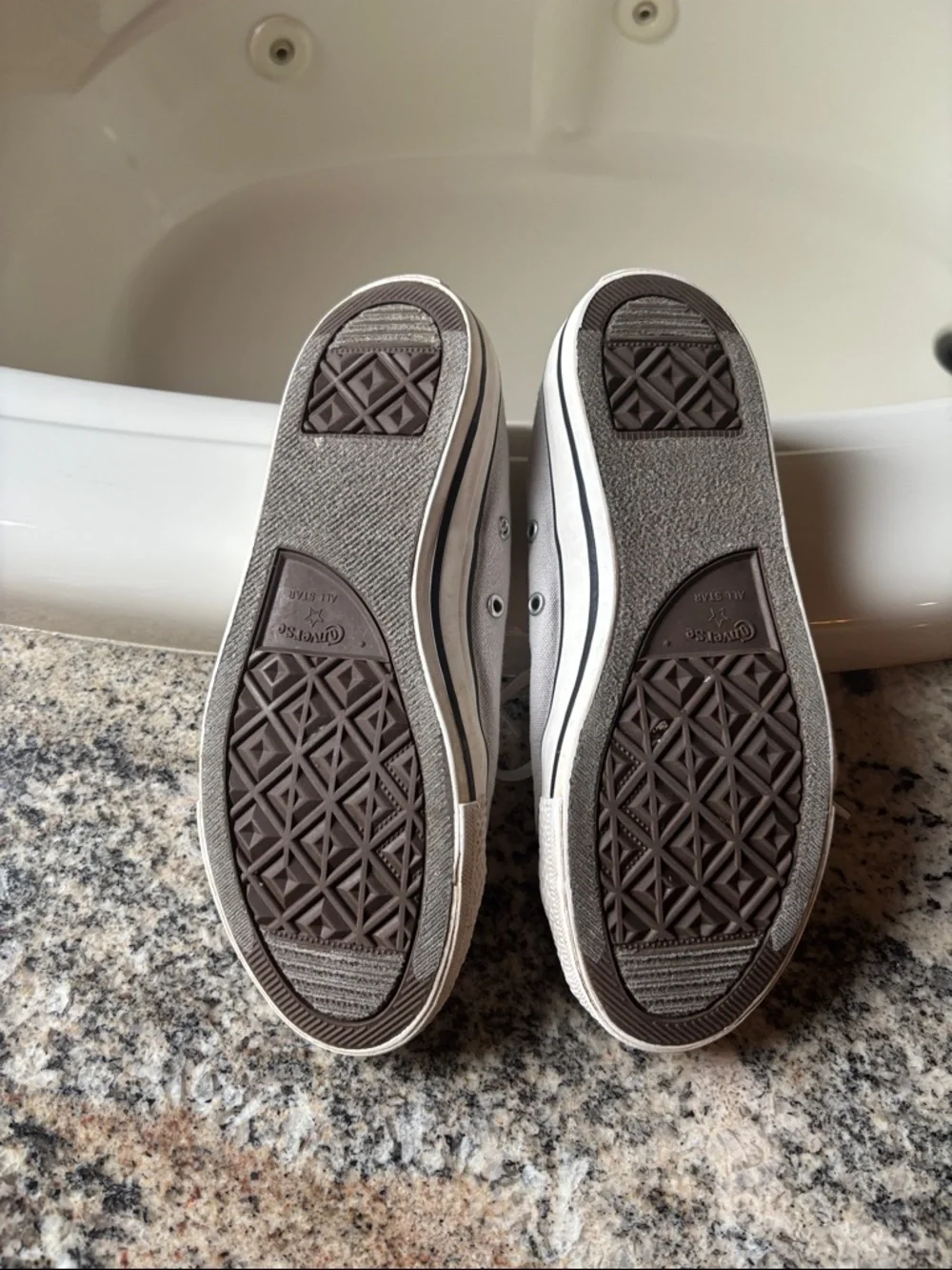 Converse - Picture 3 of 4